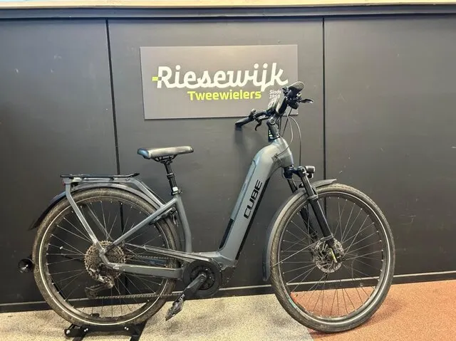 Cube TOURING HYBRID EXC 500 GREY/RED